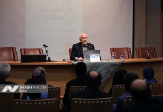 ظریف: از ستم بر کسی که جز خدا یاوری ندارد بپرهیز