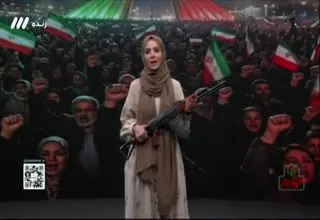  آموزش استفاده از کلاشینکف به مردم در صداوسیما/ فیلم