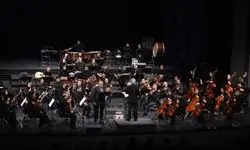 ارکستر موسیقی ملی ایران با سه نسل از خوانندگان روی صحنه رفت