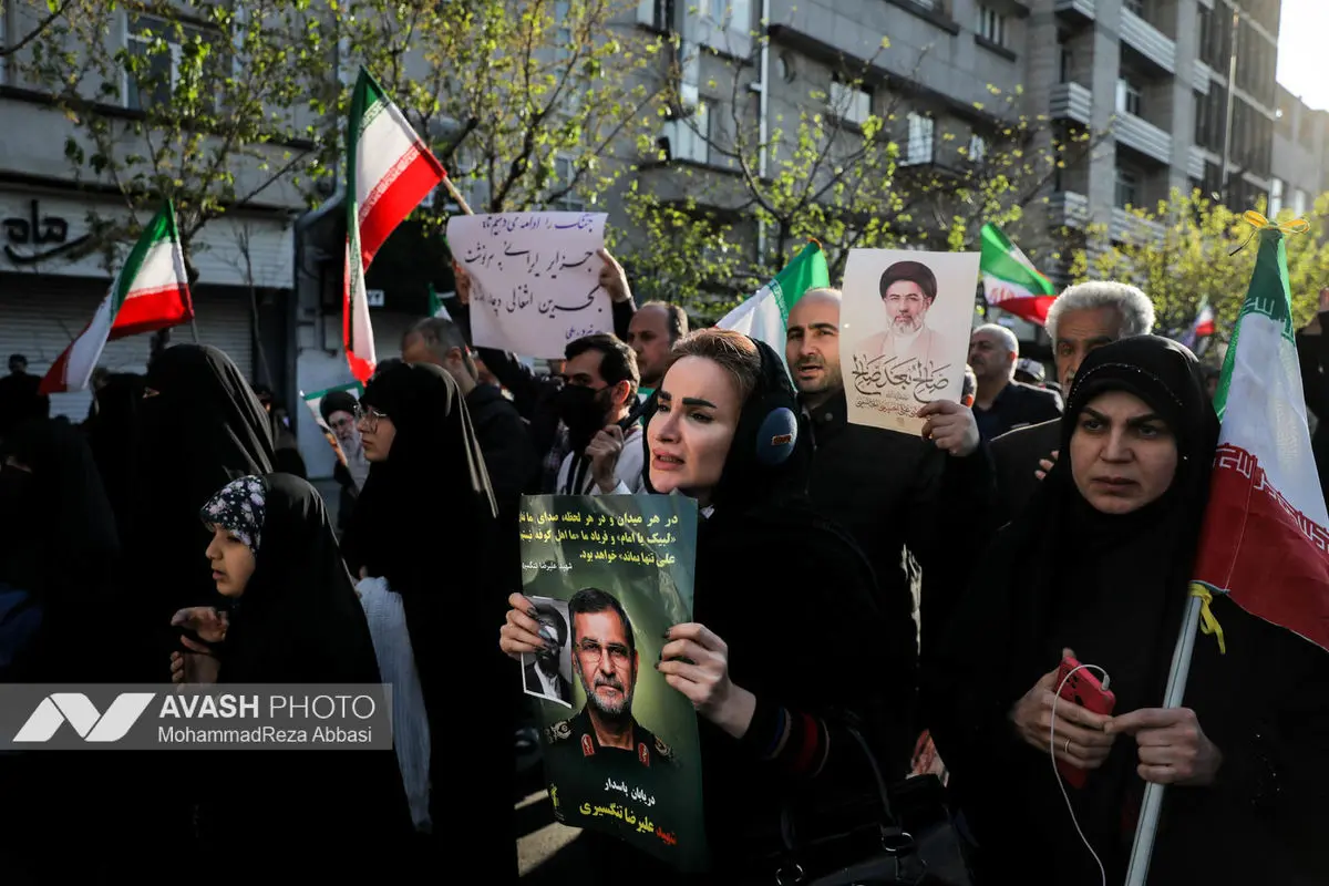 تشییع پیکر دریابان شهید «علیرضا تنگسیری» و جمعی از شهدای والامقام