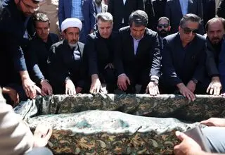 پیکر استاد نواب‌زاده به خاک سپرده شد