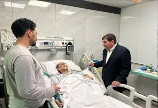 عیادت محمد مخبر از مجتبی رحماندوست