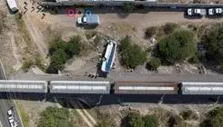 کشته شدن حداقل ۷ نفر در تصادف قطار و مینی‌بوس