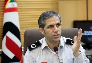 نجات ۱۴ نفر از آتش‌سوزی مجتمع مسکونی در خیابان رسالت تهران