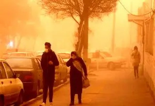 گردو غبار مدارس فهرج را هم تعطیل شد