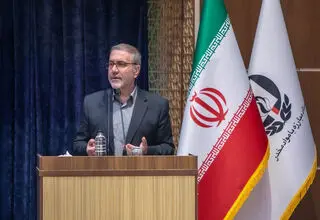 کارگران سپر محافظ جامعه در برابر آسیب‌های ناشی از معضل اعتیاد هستند