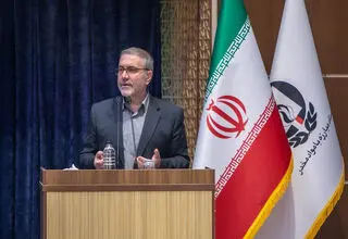کارگران سپر محافظ جامعه در برابر آسیب‌های ناشی از معضل اعتیاد هستند