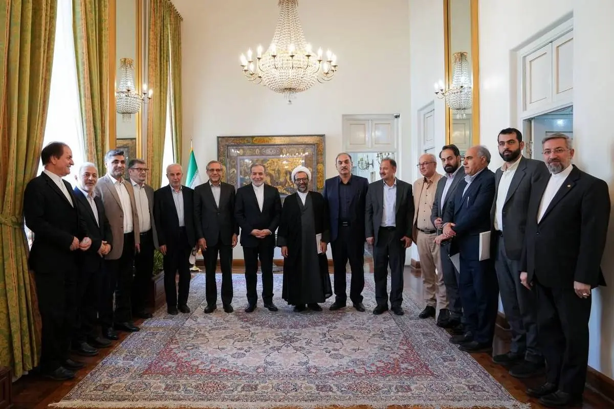 عراقچی: باید برای ارتقای نقش موثرتر ایرانیان خارج از کشور در تصمیمسازیها تلاش کنیم