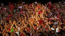 شعار هواداران پرسپولیس علیه خداداد عزیزی