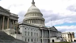 نماینده آمریکا: ترامپ بدون موافقت کنگره نمی‌تواند به ایران حمله کند