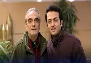 اشک‌های مصطفی زمانی در مراسم خاکسپاری همایون ارشادی+ فیلم
