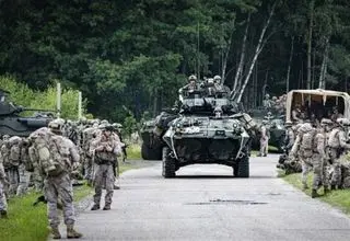 درخواست فرانسه برای برگزاری رزمایش نیروهای ناتو در گرینلند