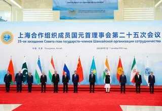 ثبت عکس یادگاری اجلاس سران شانگهای با حضور پزشکیان 