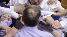 راه برون‌رفت از سایه افراطی‌گری بر فضای سیاسی ایران