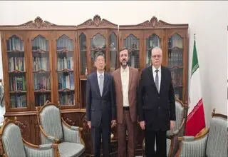 غریب آبادی با سفیران روسیه و چین رایزنی کرد