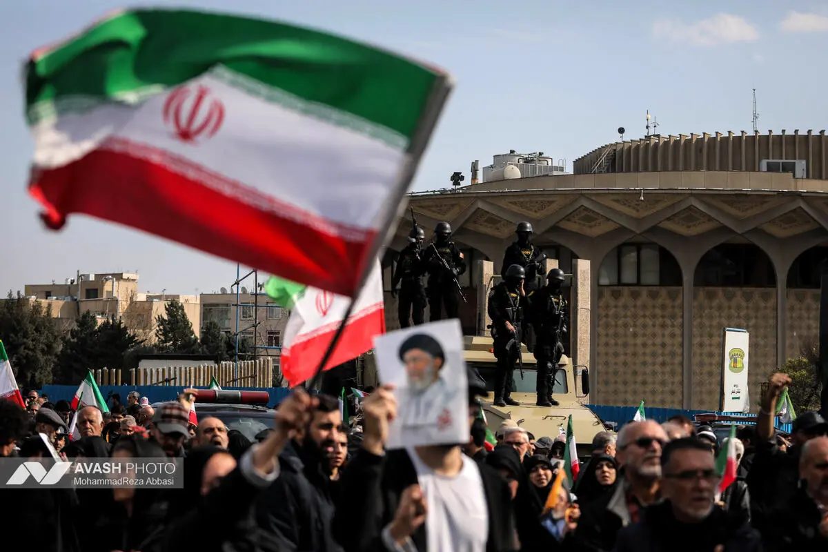 مراسم تشییع «علی لاریجانی»، «غلامرضا سلیمانی» و قهرمانان «ناو دنا»
