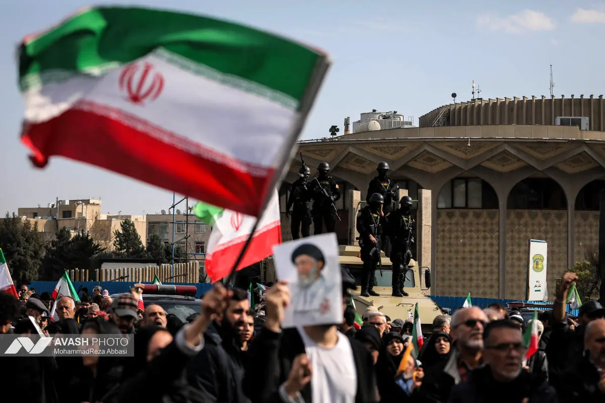 مراسم تشییع «علی لاریجانی»، «غلامرضا سلیمانی» و قهرمانان «ناو دنا»