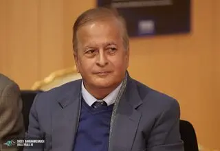 میر فخرایی: وقت را تلف نکنیم