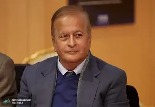 میر فخرایی: وقت را تلف نکنیم