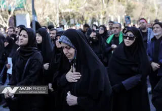 کمر استکبار در خیابان‌ و میدان شکسته می‌شود