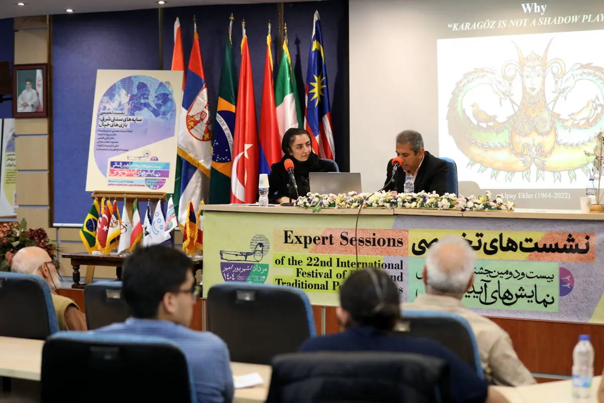 «تئاتر سایه عروسکی در ایران مهجور مانده است»