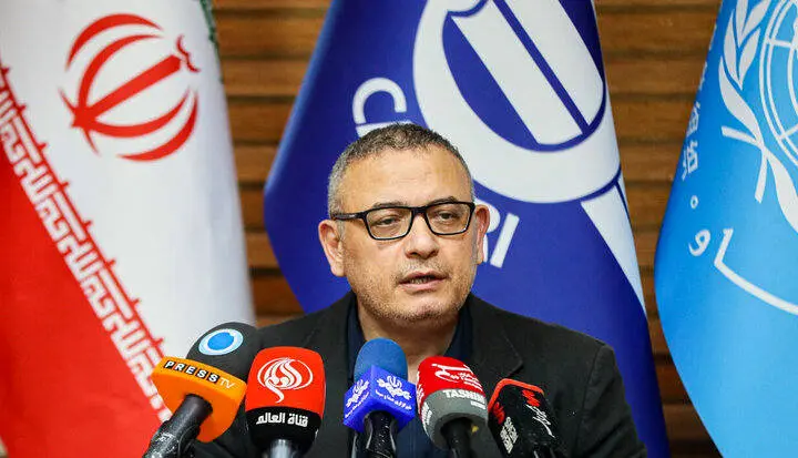 تعویض تیغه‌های موتور هواپیمای MD-۸۰ با نمونه‌های نو و تأیید شده