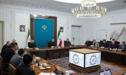 پزشکیان: دولت آماده واگذاری اختیارات به اصناف است
