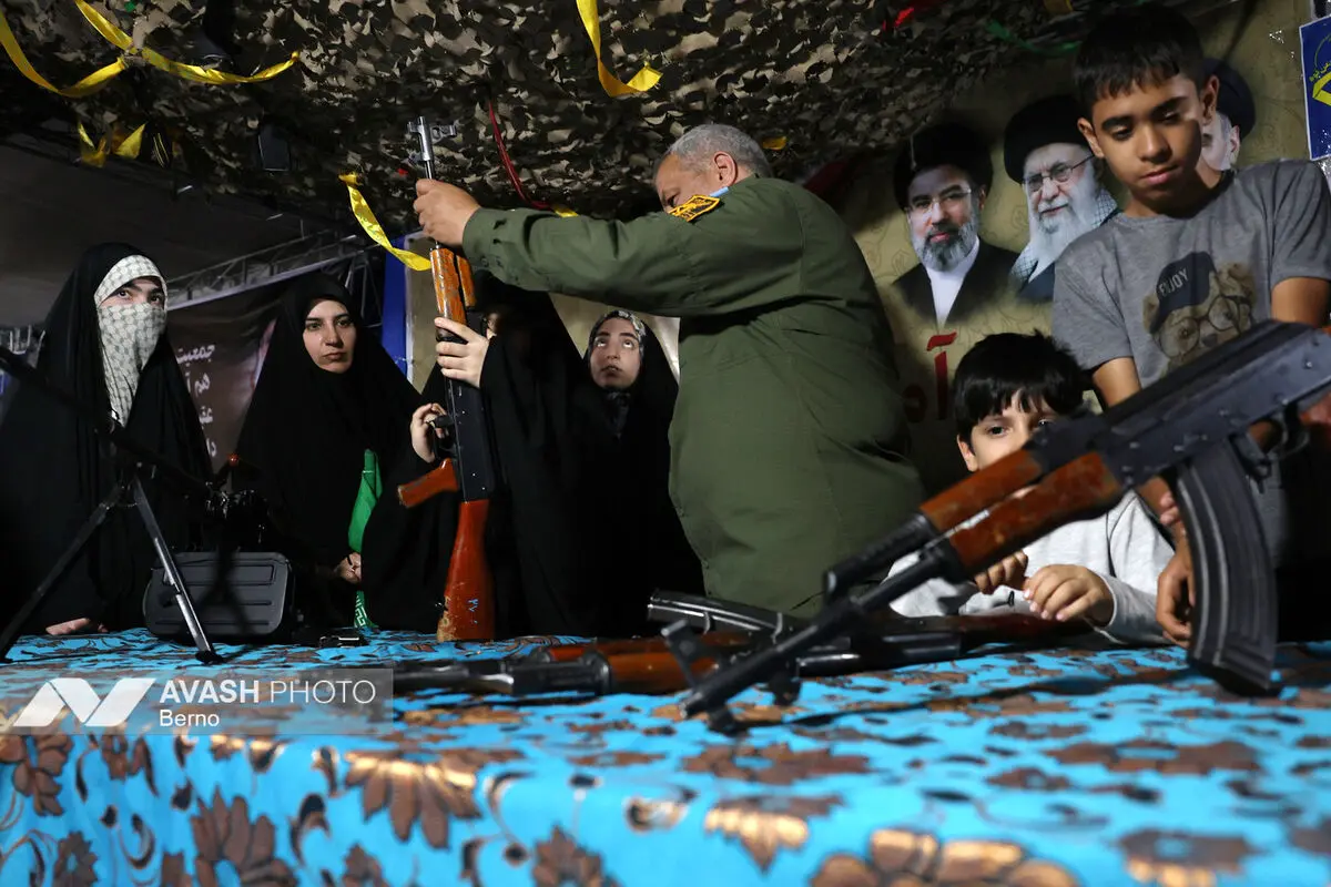 آموزش کار با سلاح در میدان ونک تهران