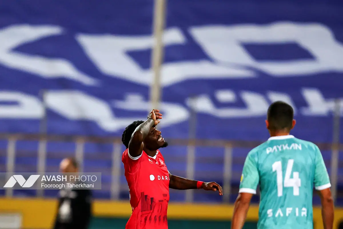 لیگ برتر فوتبال - پیکان و پرسپولیس