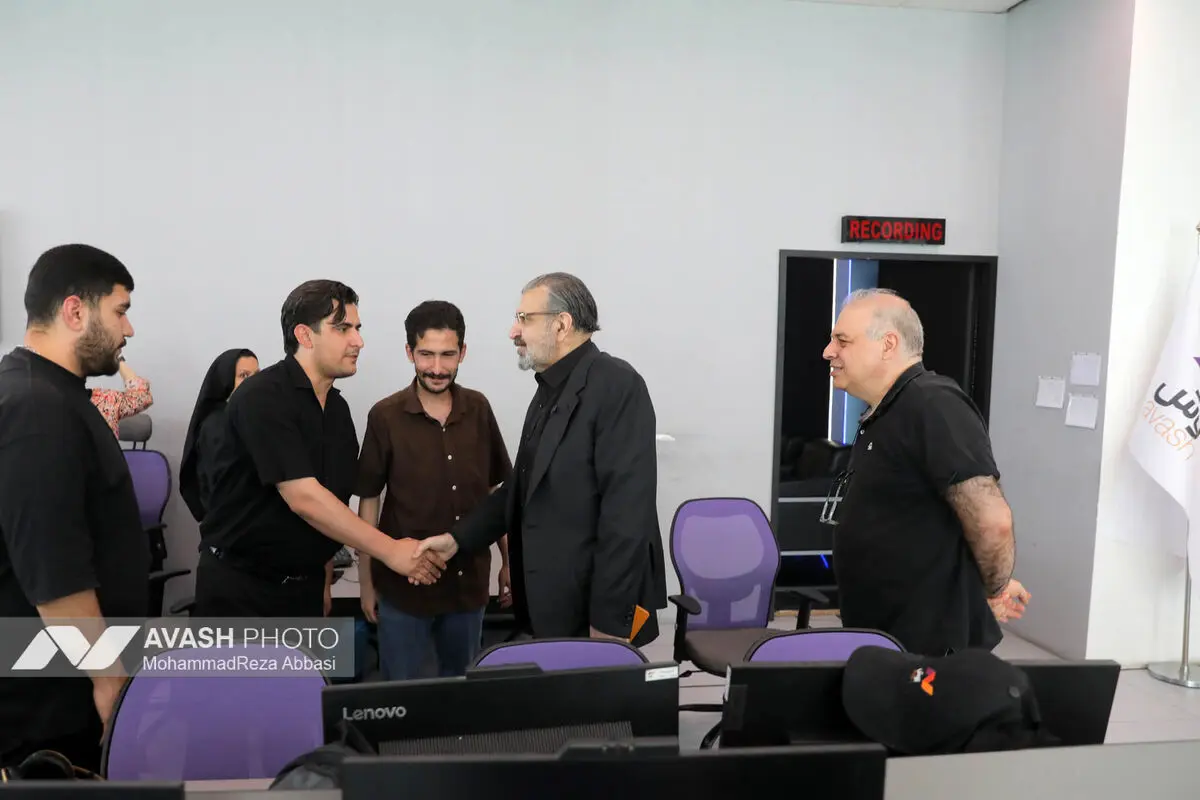 بازدید صادق خرازی از خبرگزاری آوش