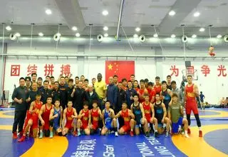 مربیگری اسطوره کشتی فرنگی دنیا در چین
