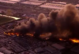 تصاویر سانحه هوایی در فرودگاهی در ایالت کنتاکی