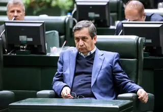 ناآرامی به سبک برخی نمایندگان مجلس/ نامه مخالفت با همتی وجود خارجی ندارد 