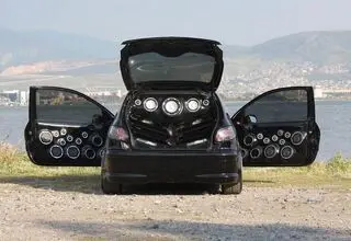 توقیف در انتظار خودروهای نمایشی