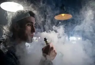 مرگ ۵۰ هزار ایرانی در سال با سیگار و قلیان