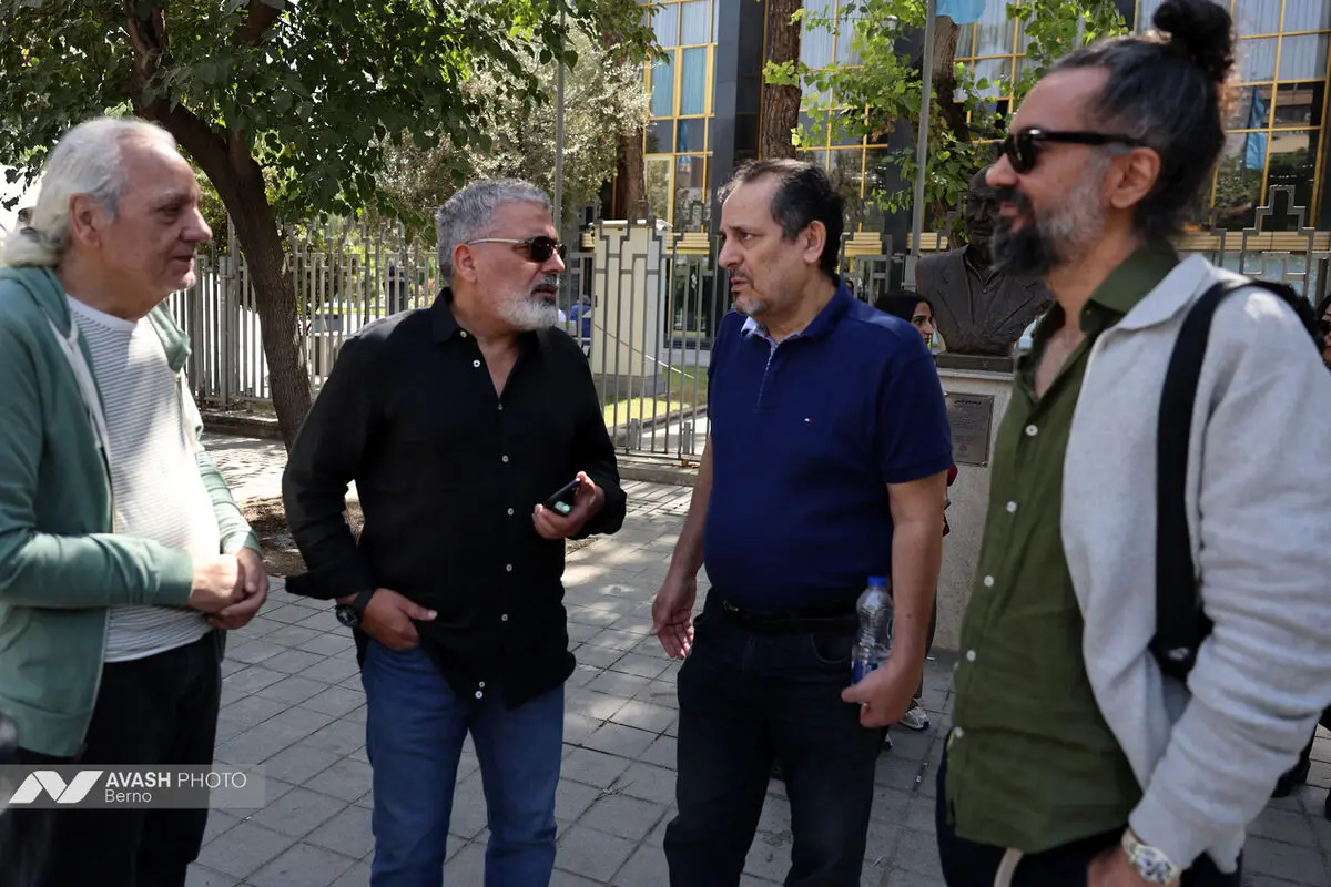 مراسم تشییع پیکر احمد پژمان