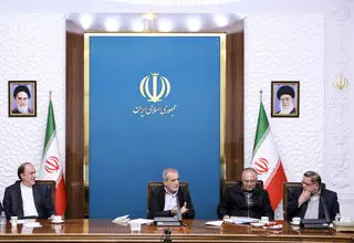 واکنش مسعود پزشکیان به استیضاح همتی: با تغییر آدم‌ها مشکل حل نخواهد شد