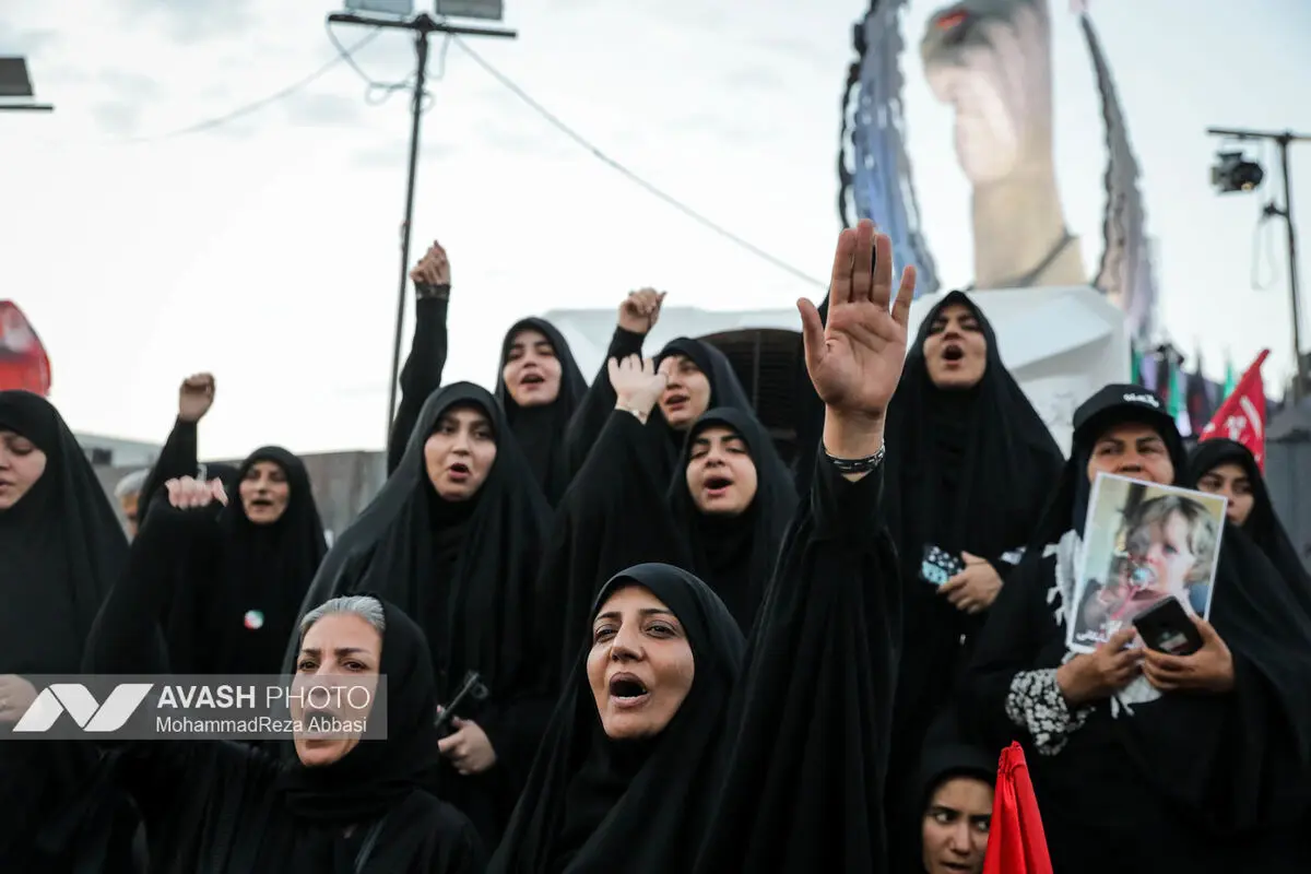 مراسم تشییع پیکر مطهر رهبر شهید انقلاب در تهران - ۱