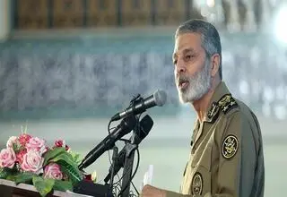 فرمانده کل ارتش: با مداوای شناختی می‌توانیم افراد را بازگردانیم