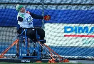 دارابیان: اقتدارمان را مدیون رهبرمان هستیم/ جنگ امروز، جنگ اسلام است