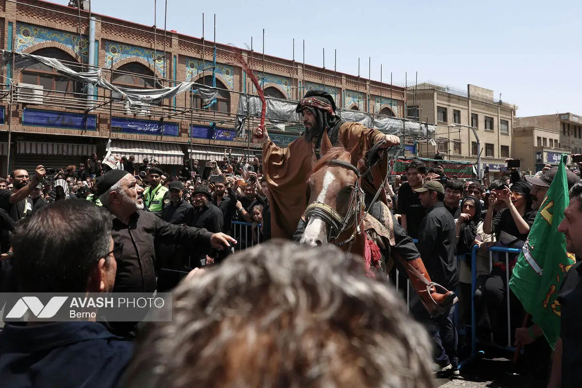 مراسم آیینی خیمه سوزان ظهر عاشورا - تهران