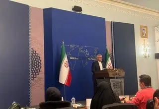 بقائی: سفر وزیر خارجه به پاریس به دعوت همتای فرانسوی انجام شد 