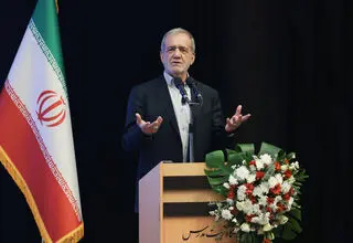 پزشکیان: اداره کشور با شعار و دستور درست نمی‌شود