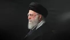 تشییع یک رهبر بدرقه یک حافظه تاریخی 