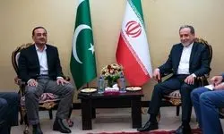 عاصم منیر با عراقچی گفتگو کرد
