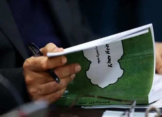 ۶۰ درصد درآمدهای دولت صرف حقوق کارکنان و بازنشستگان می‌شود 