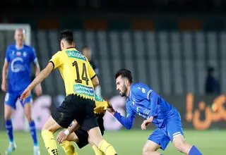 بازی سپاهان و استقلال با حضور تماشاگر است
