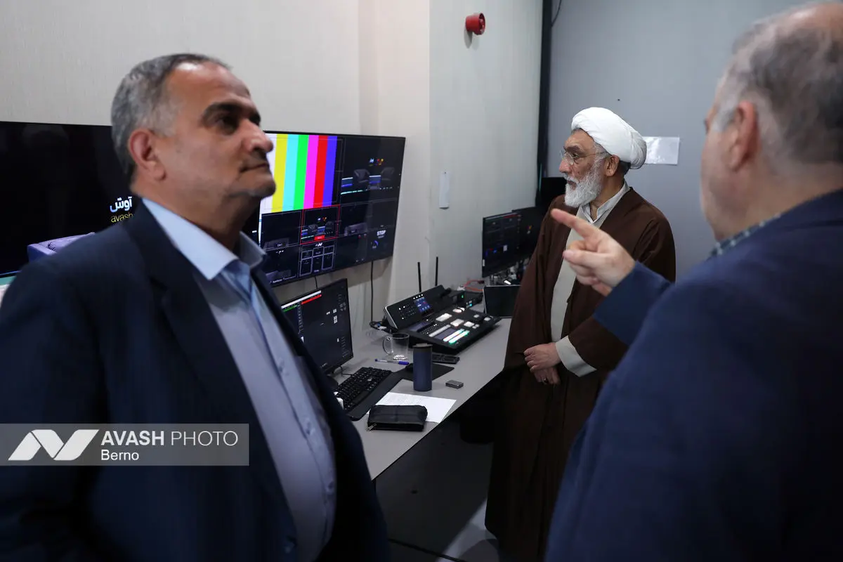 بازدید مصطفی پورمحمدی  از تحریریه آوش