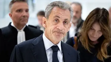 رئیس‌جمهوری سابق فرانسه پشت میله‌های زندان رفت/ سارکوزی، تنها در زندان