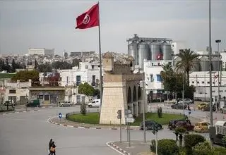 تونس برای فرانسه خط و نشان کشید